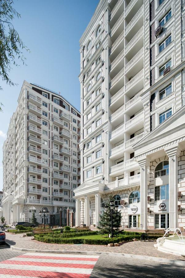 Comfort House Hotel Kyiv Exterior photo